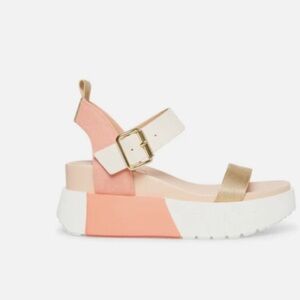 Steve Madden Pastry Sandal BNIB size 7 in the blush multi.